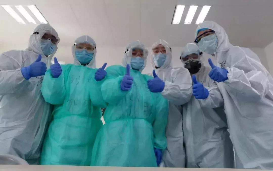 6位“戰(zhàn)士”，每天工作14小時(shí)